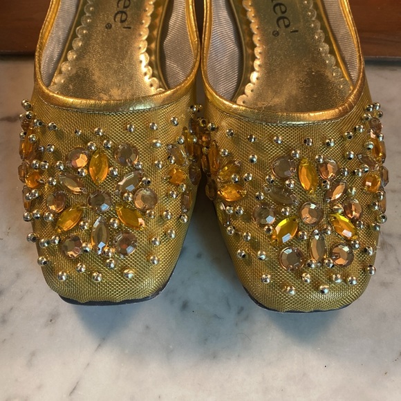 J. RENEE! Gold Beaded Flats Size 6 - Picture 4 of 8